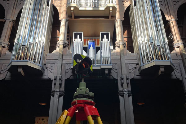 Mätning i en kyrka